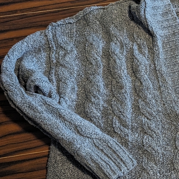 American Eagle Size Small Women's Sweater - Picture 7 of 11